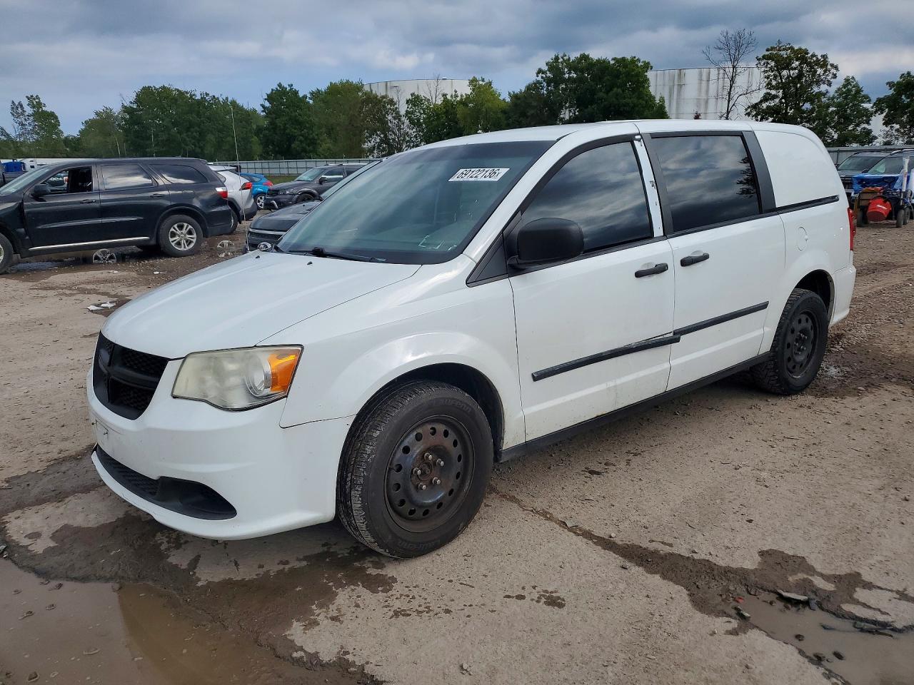 2015 RAM TRADESMAN | 2C4JRGAG2FR680075 | UPCARS