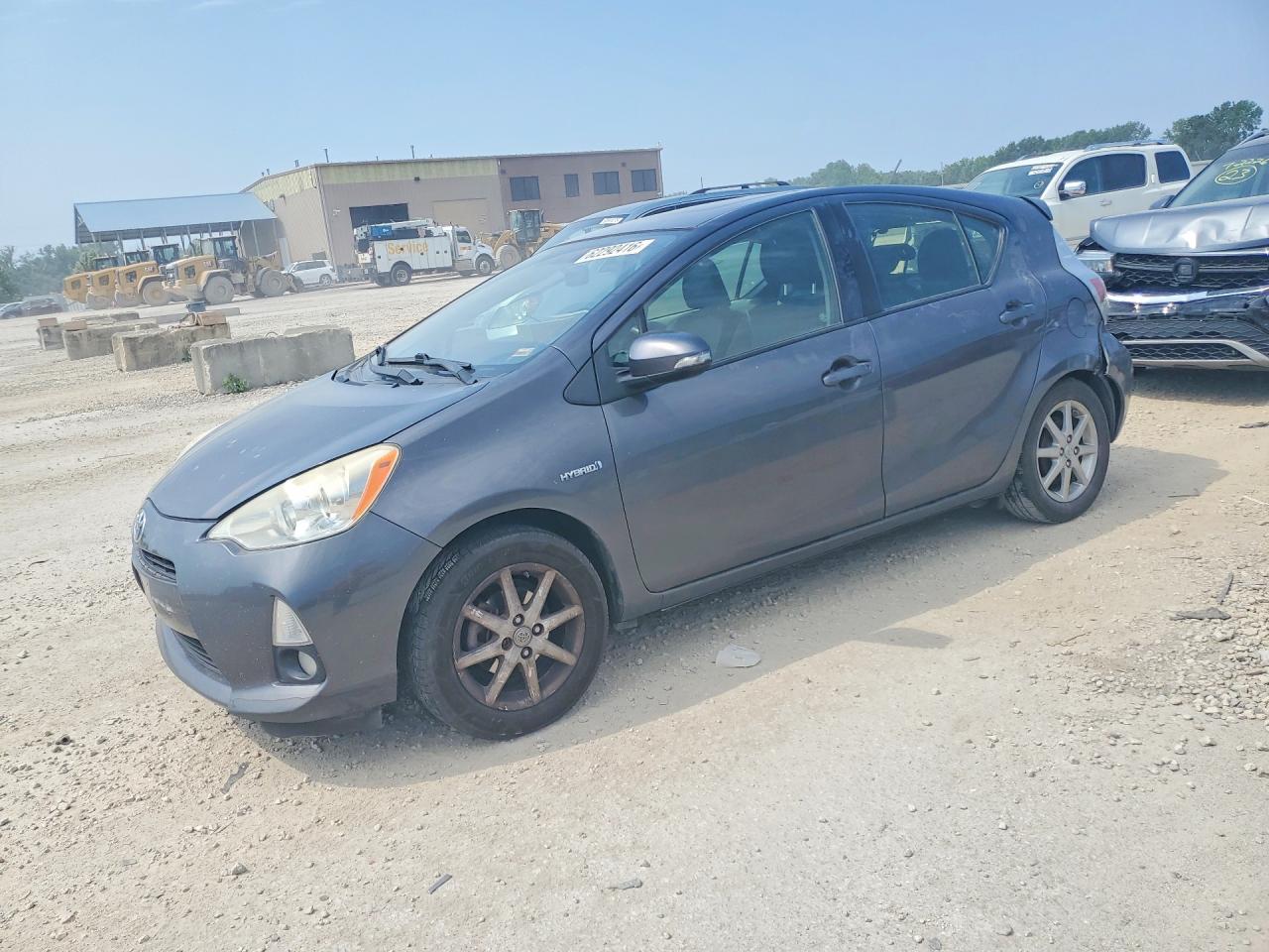 2013 TOYOTA PRIUS FOUR | JTDKDTB37D1045376 | UPCARS