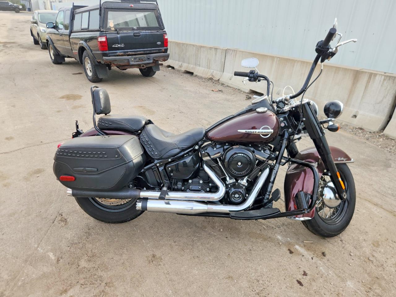 2018 HARLEY-DAVIDSON FL HERITAGE CLASSIC | 1HD1YAJ18JC054204 | UPCARS