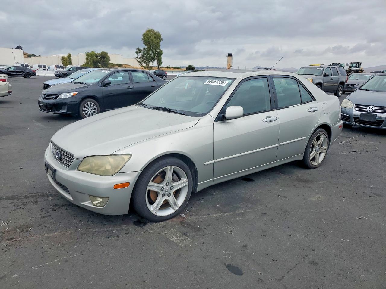 2003 LEXUS IS BASE | JTHBD192130072285 | UPCARS