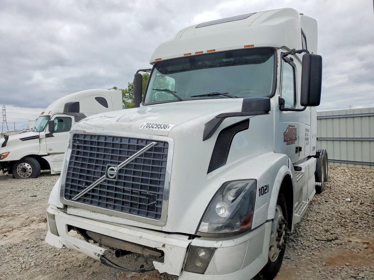 2006 VOLVO VN SEMI TRUCK | 4V4NC9TG26N420627 | UPCARS