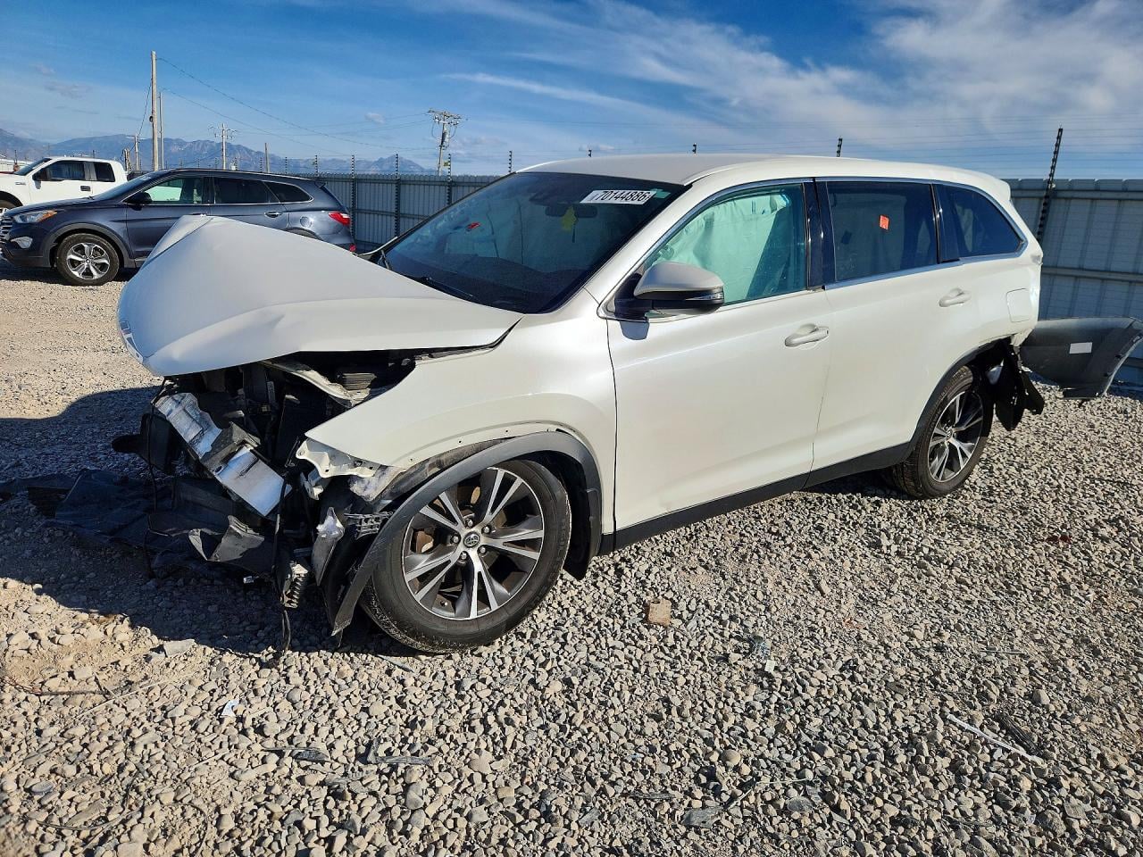 2019 TOYOTA HIGHLANDER LE | 5TDBZRFH0KS970625 | UPCARS
