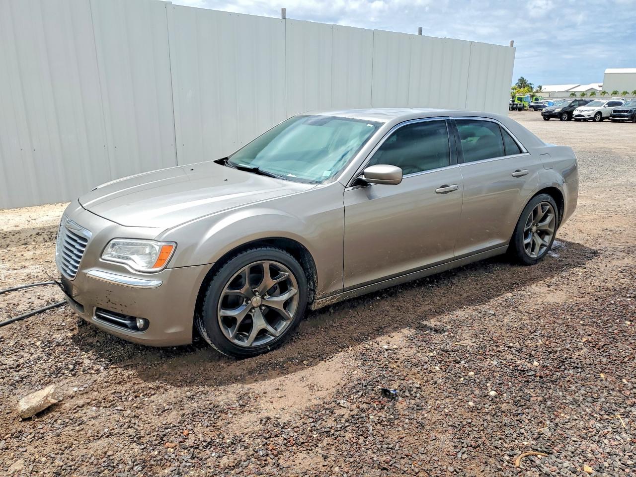 2014 CHRYSLER 300 | 2C3CCAAG4EH256834 | UPCARS
