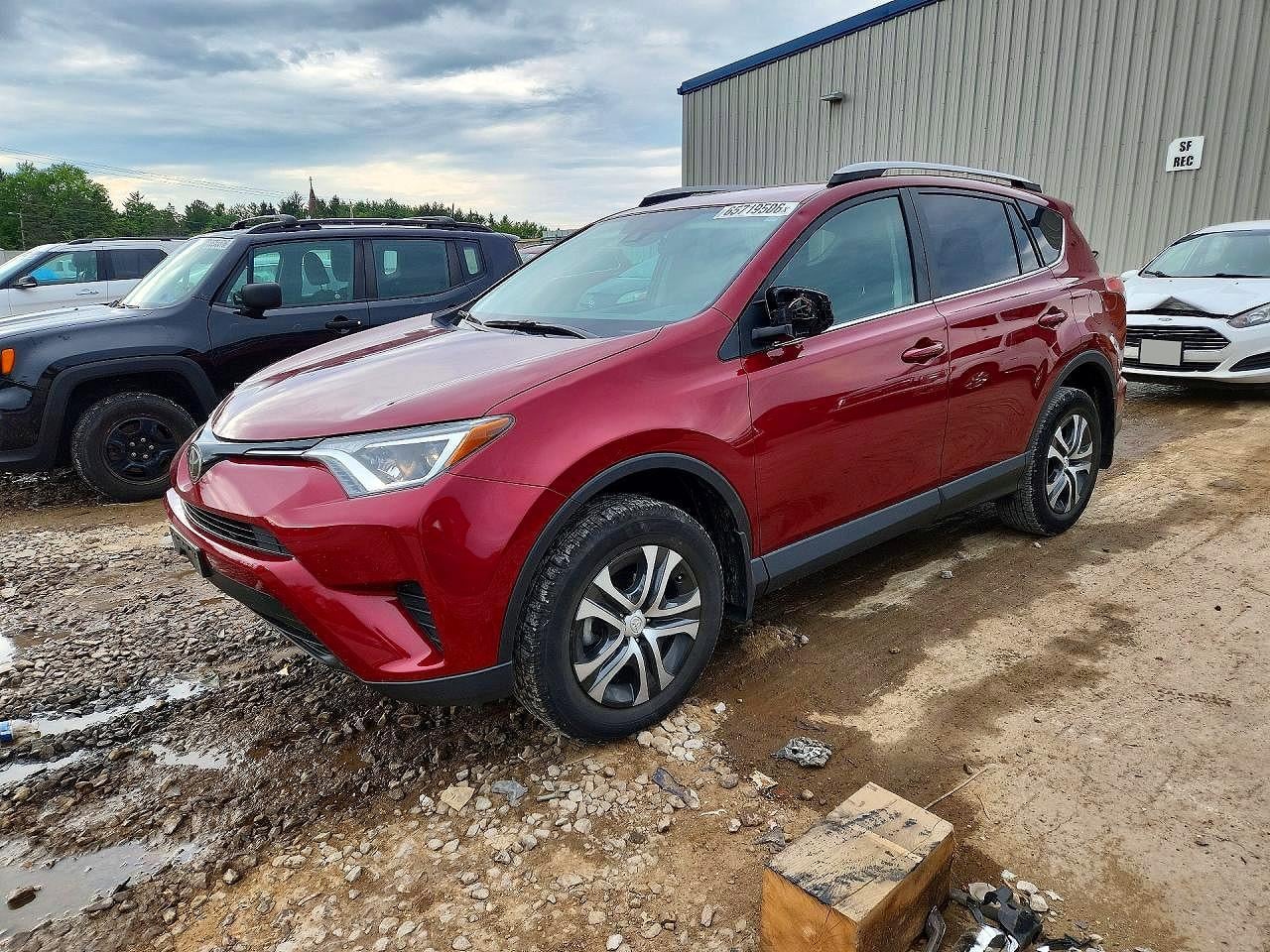 2018 TOYOTA RAV4 LE | 2T3BFREV9JW829646 | UPCARS