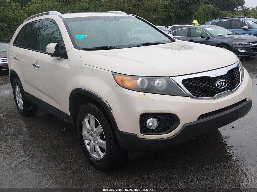 2011 KIA SORENTO LX | 5XYKT3A17BG079964 | UPCARS