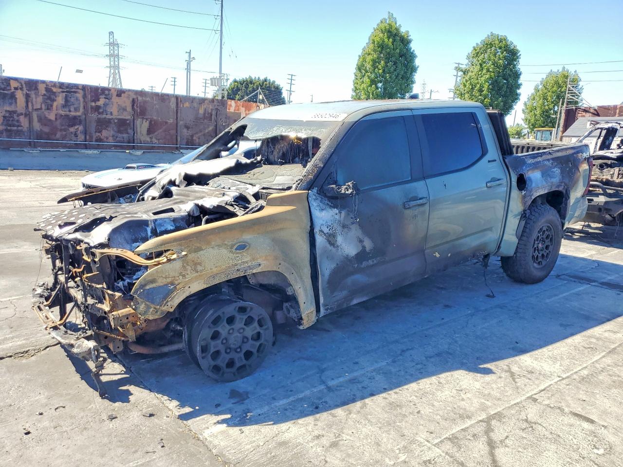 2024 TOYOTA TUNDRA LIMITED | 5TFWA5DB2RX175273 | UPCARS