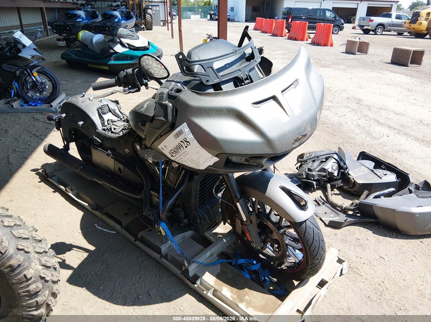 2023 INDIAN MOTORCYCLE CO. CHALLENGER DARK HORSE | 56KLCCRR9P3422469 | UPCARS