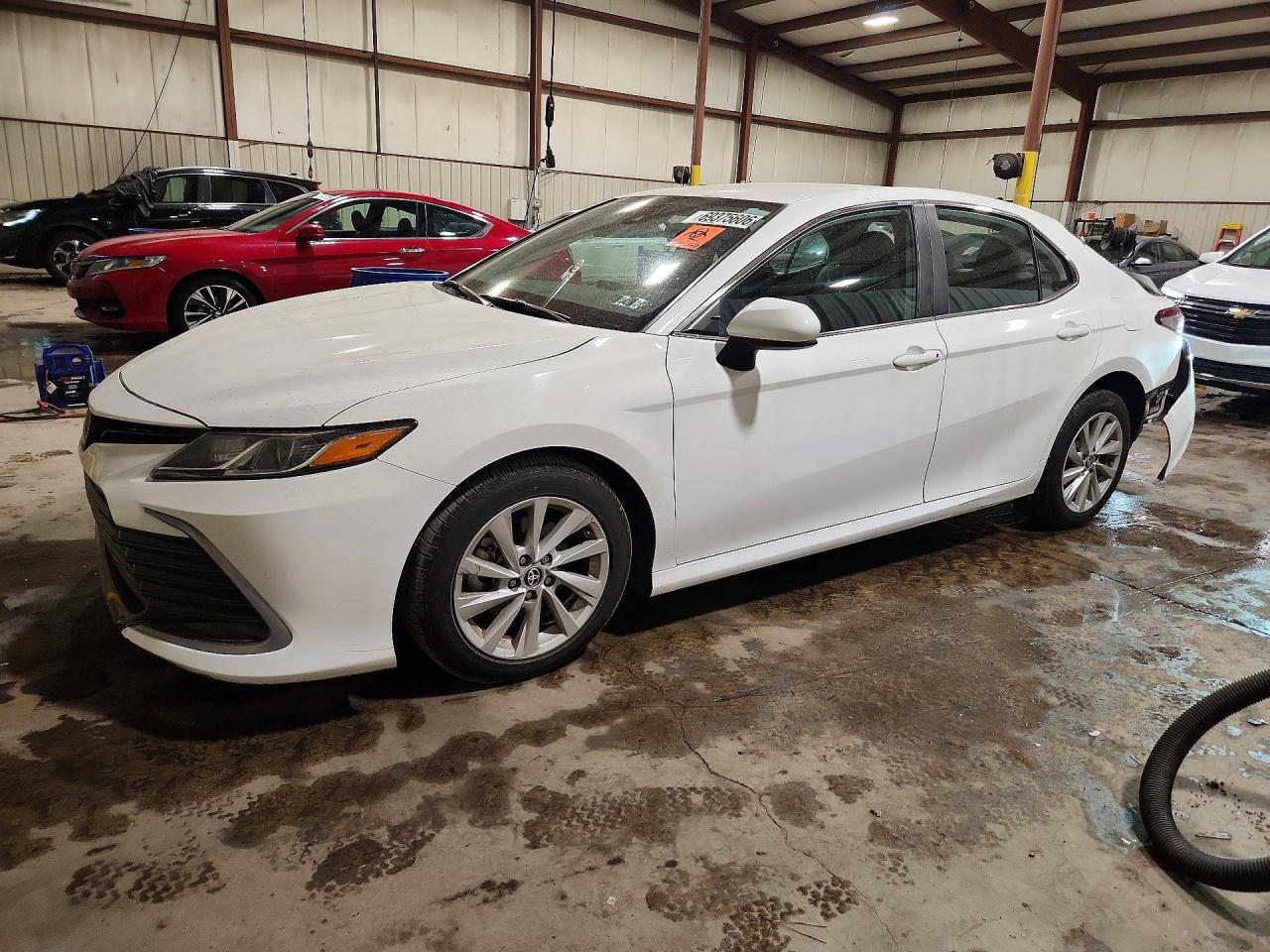 2022 TOYOTA CAMRY LE | 4T1C11AK0NU627325 | UPCARS