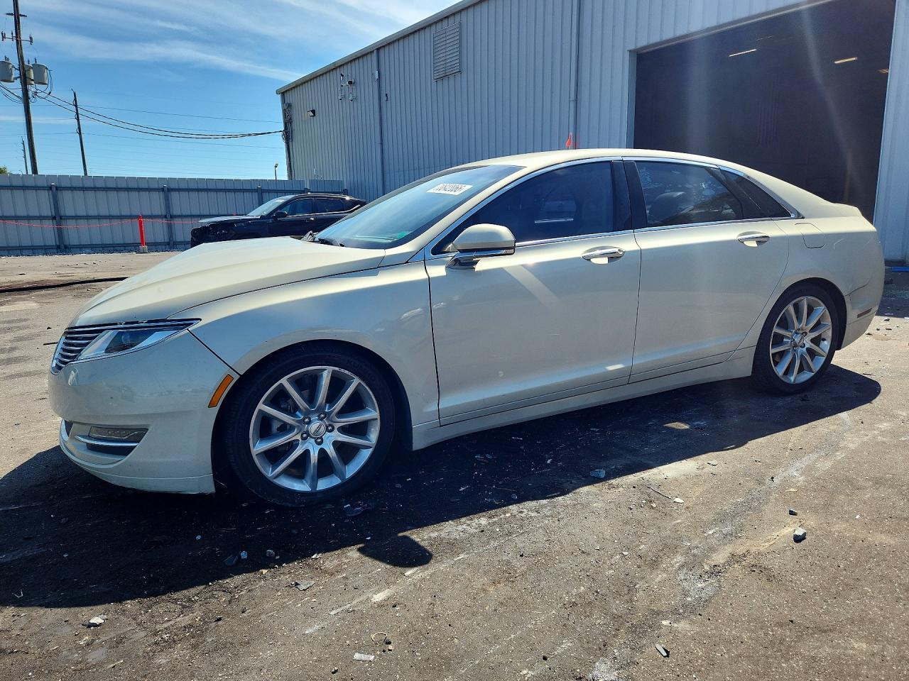 2016 LINCOLN MKZ HYBRID | 3LN6L2LU2GR628661 | UPCARS
