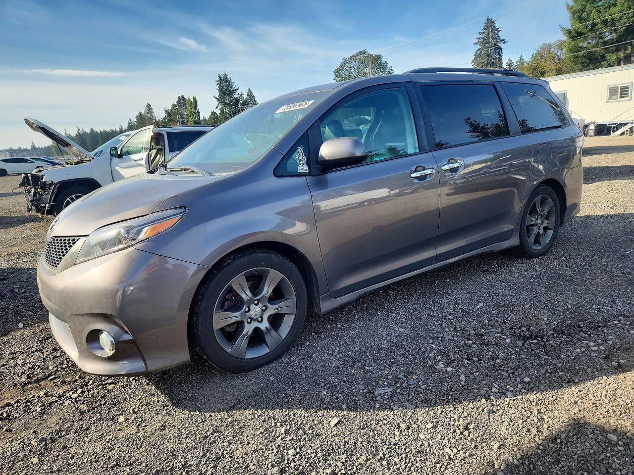 2016 TOYOTA SIENNA SE | 5TDXK3DC7GS740568 | UPCARS