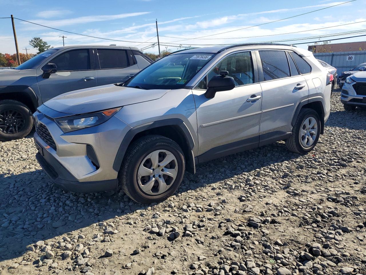 2019 TOYOTA RAV4 LE | JTMF1RFV4KD504884 | UPCARS