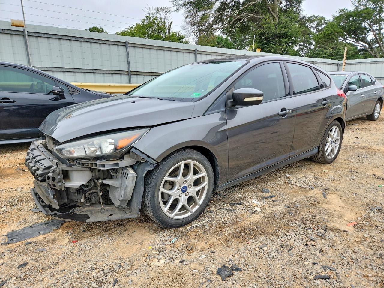 2015 FORD FOCU SE | 1FADP3K29FL384550 | UPCARS