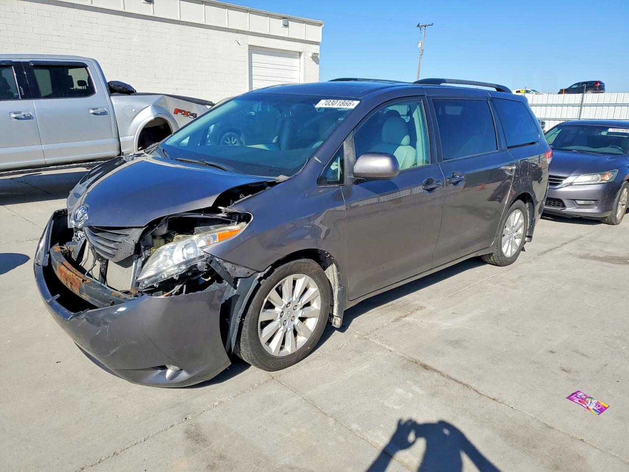 2011 TOYOTA SIENNA XLE 7-PASSENGER | 5TDDK3DC3BS029235 | UPCARS