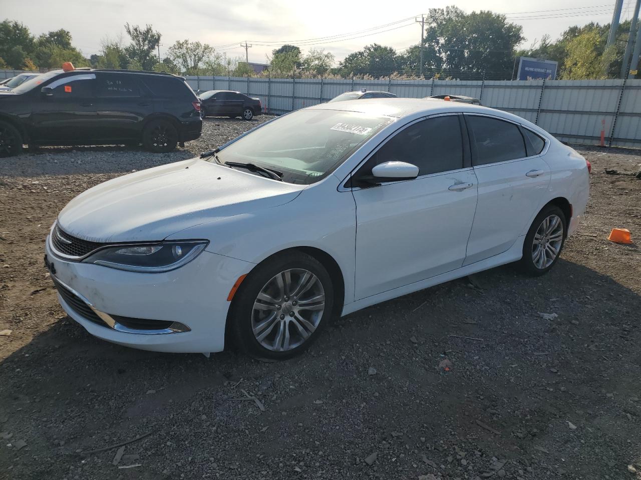 2015 CHRYSLER 200 LIMITED | 1C3CCCAB4FN546208 | UPCARS