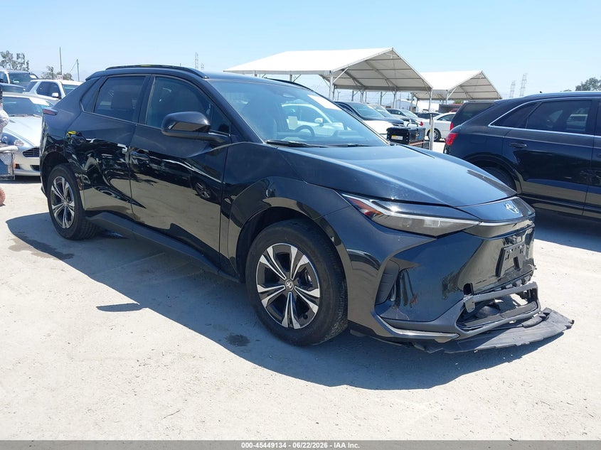 2024 TOYOTA BZ4 XLE | JTMAAAAA4RA054830 | UPCARS