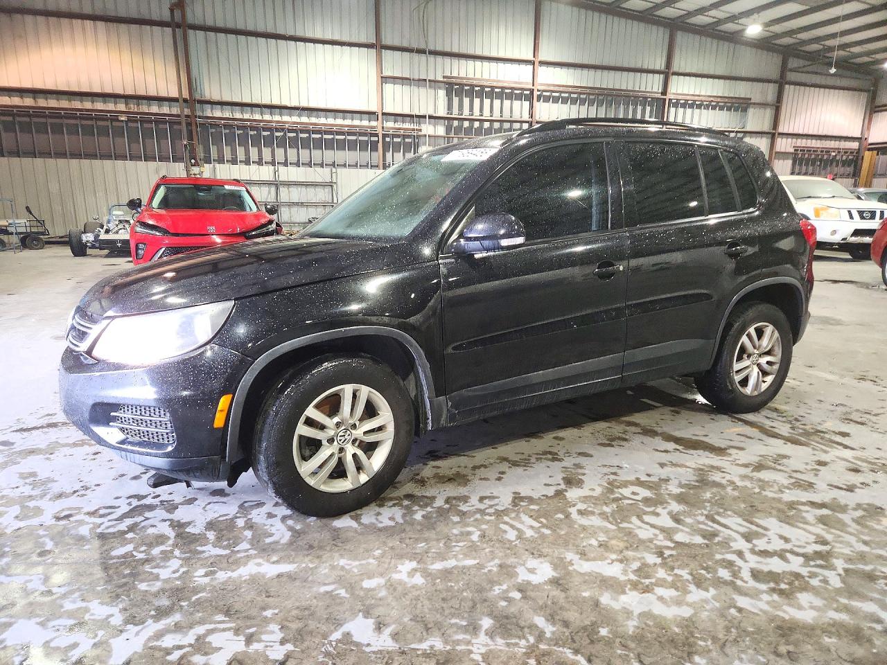 2015 VOLKSWAGEN TIGUAN S | WVGAV7AX1FW594206 | UPCARS