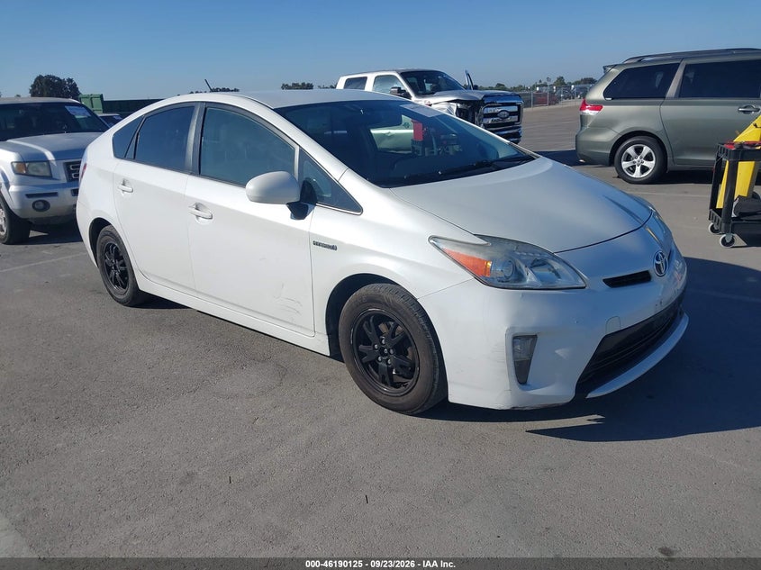2014 TOYOTA PRIUS THREE | JTDKN3DU4E1800035 | UPCARS