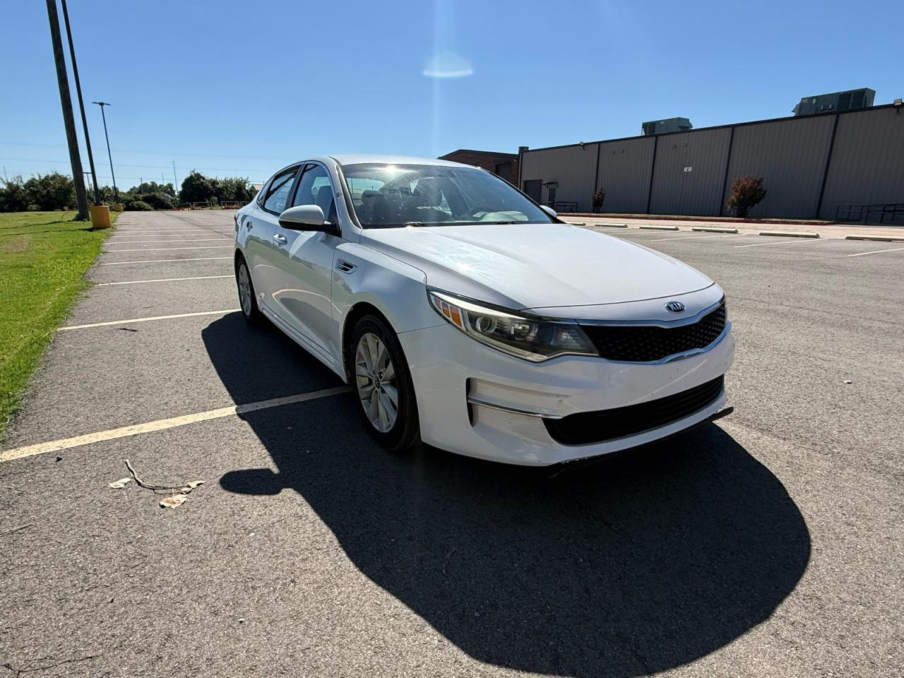 2016 KIA OPTIMA LX | 5XXGT4L35GG036679 | UPCARS