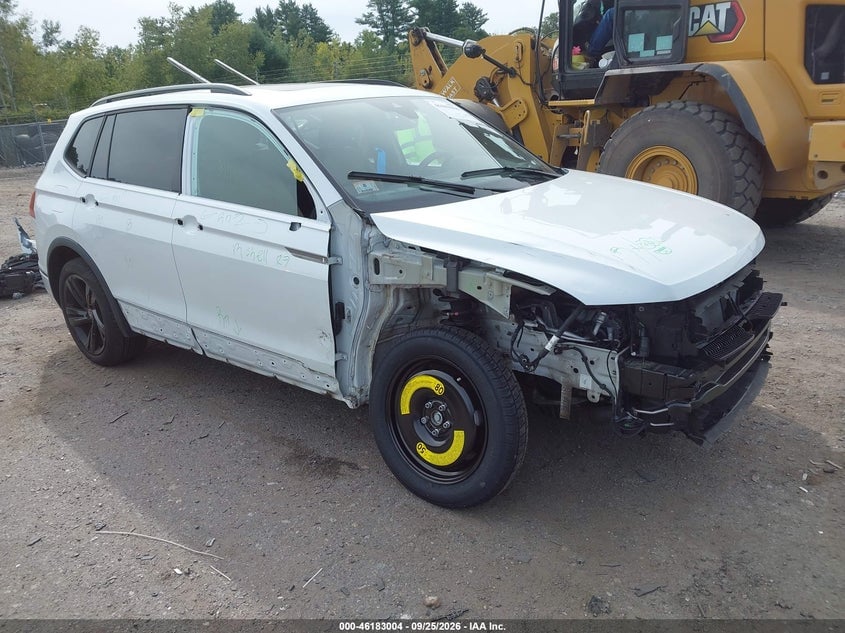 2024 VOLKSWAGEN TIGUAN 2.0T SE R-LINE BLACK | 3VV8B7AX4RM139173 | UPCARS