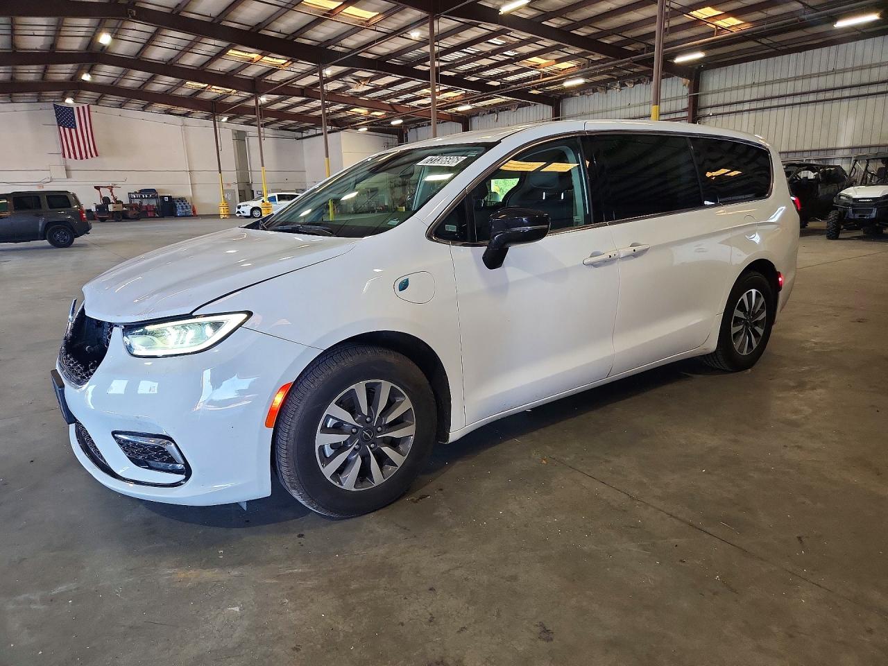 2024 CHRYSLER PACIFICA HYBRID SELECT | 2C4RC1S78RR198716 | UPCARS
