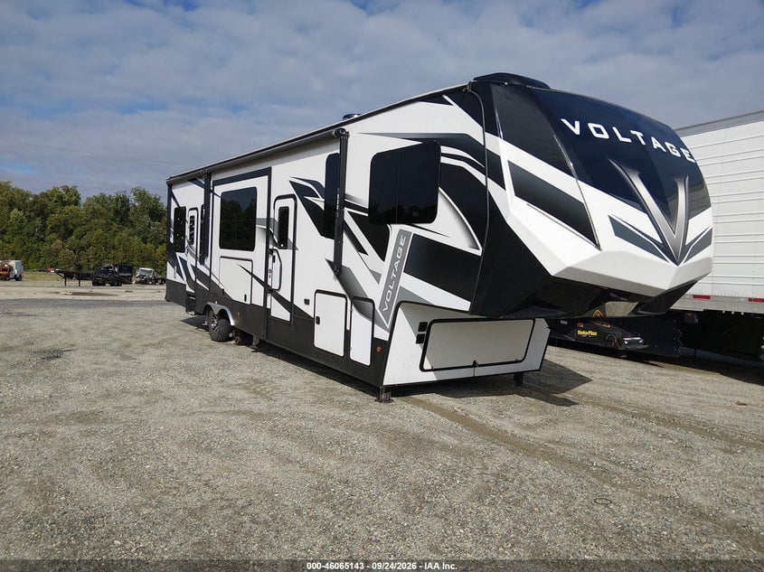 2020 KEYSTONE RV VOLTAGE 3615 TOY HAULER 5TH WHL TRAVEL TRAILER | 4YDF36126LZ990783 | UPCARS