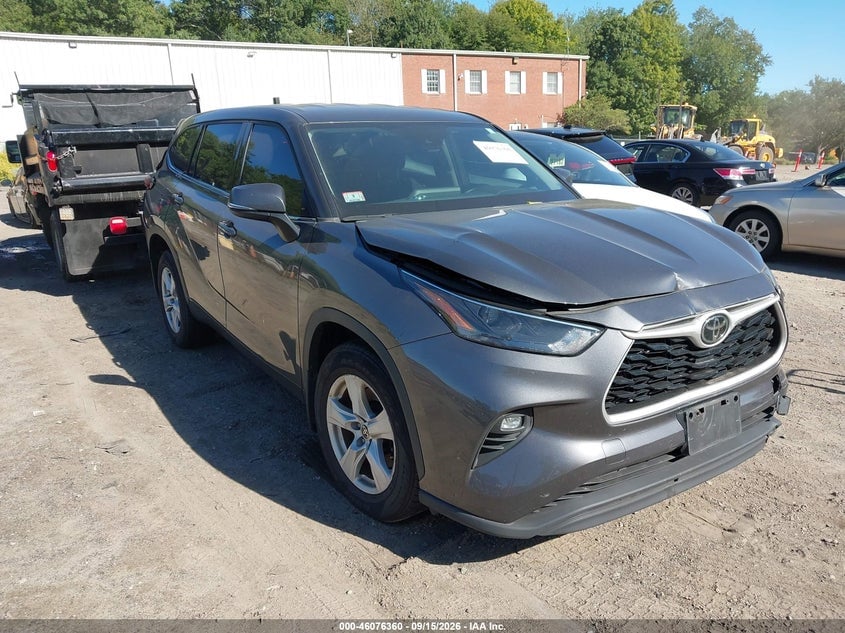2022 TOYOTA HIGHLANDER LE | 5TDBZRBH8NS573626 | UPCARS