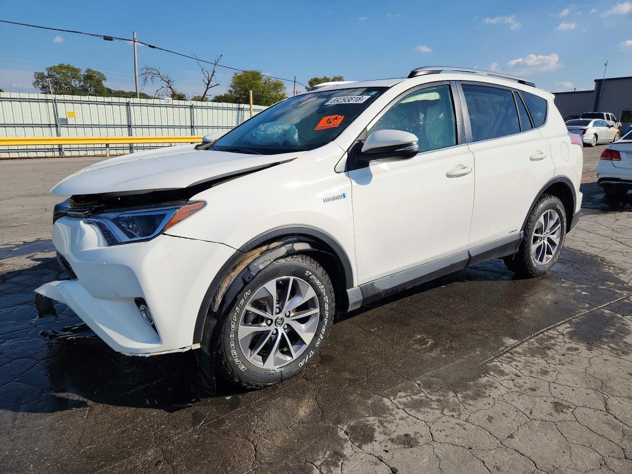 2018 TOYOTA RAV4 XLE | JTMRJREV8JD252084 | UPCARS