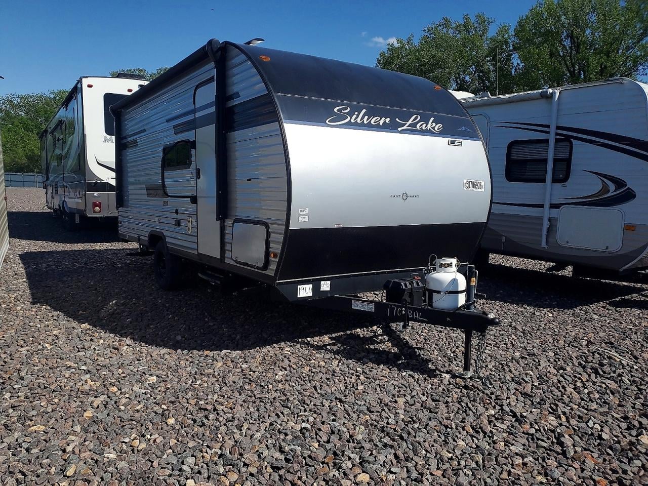 2025 SILV TRAVEL TRA FOREST RIVER ER LAKE CAMPER | 5NHTSV713SG001900 | UPCARS