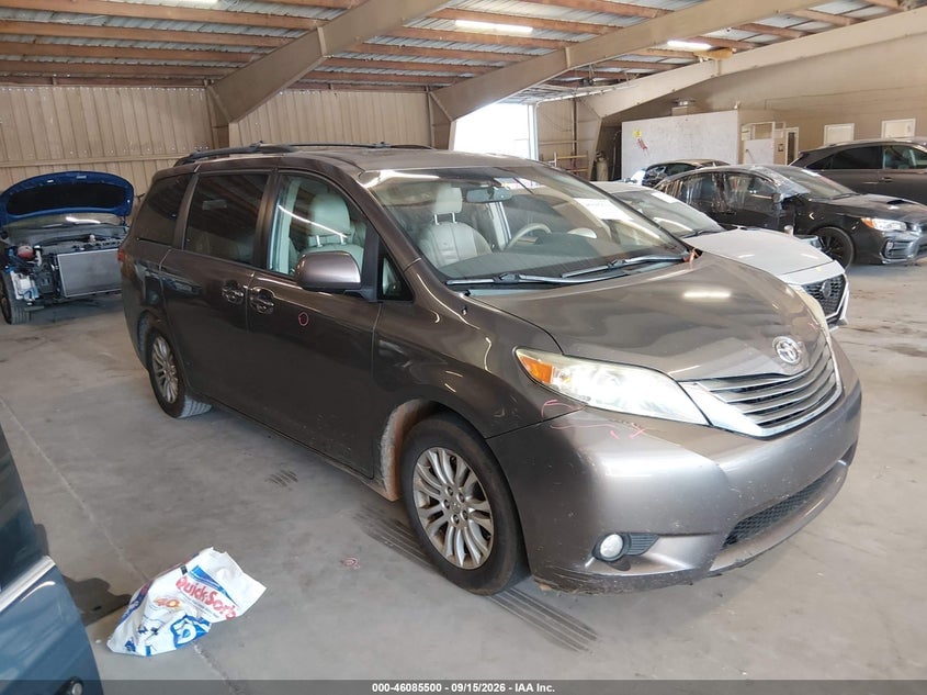 2013 TOYOTA SIENNA XLE V6 8 PASSENGER | 5TDYK3DC0DS378938 | UPCARS
