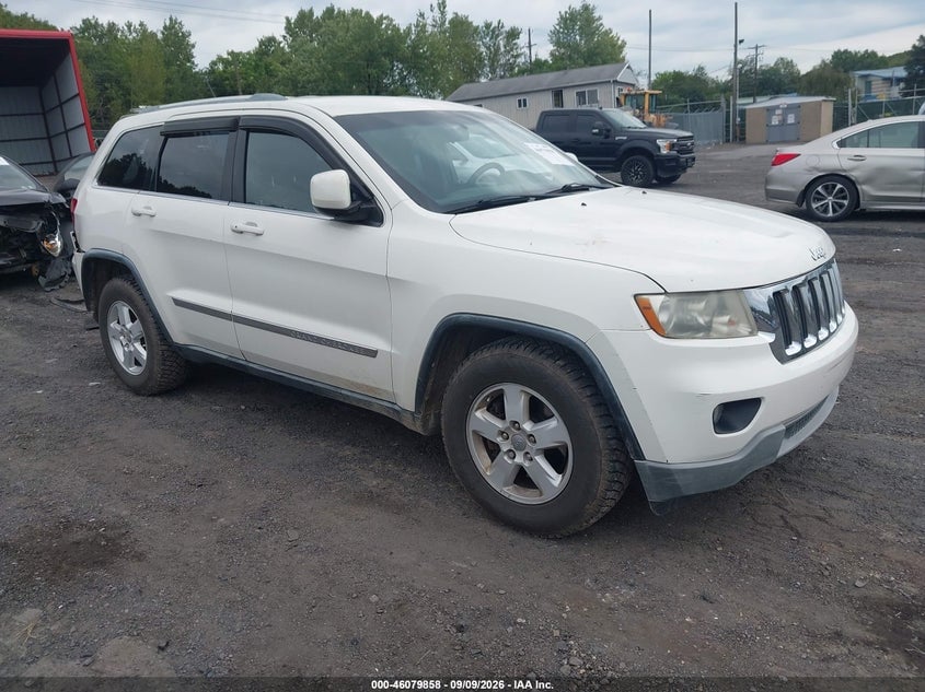 2011 JEEP GRAND CHEROKEE LAREDO | 1J4RR4GG3BC585353 | UPCARS