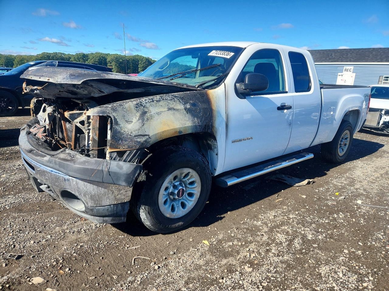 2011 GMC SIERRA K1500 | 1GTR2TEA8BZ168245 | UPCARS