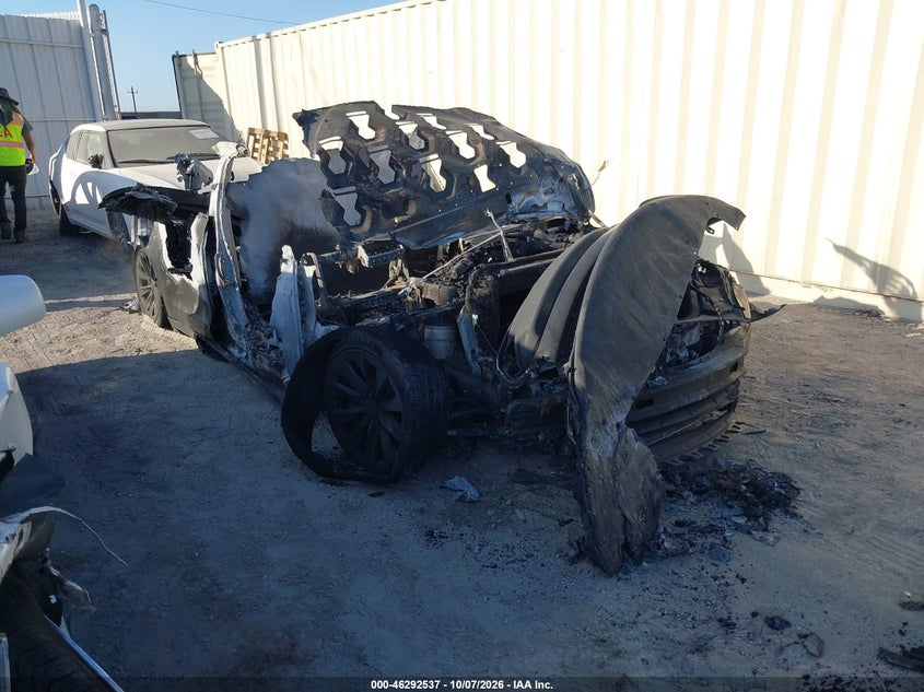 2013 TESLA MODEL S | 5YJSA1CG1DFP15610 | UPCARS