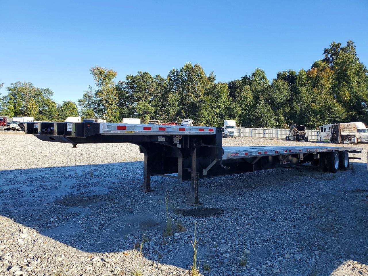 2023 GREAT DANE TRAILER FLATBED GREAT DANE FLD-0024-00053 DROP DECK TRAILER | 1GR4M0629PH513277 | UPCARS