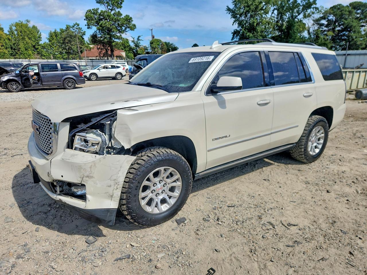 2015 GMC YUKON DENALI | 1GKS2CKJ9FR609090 | UPCARS