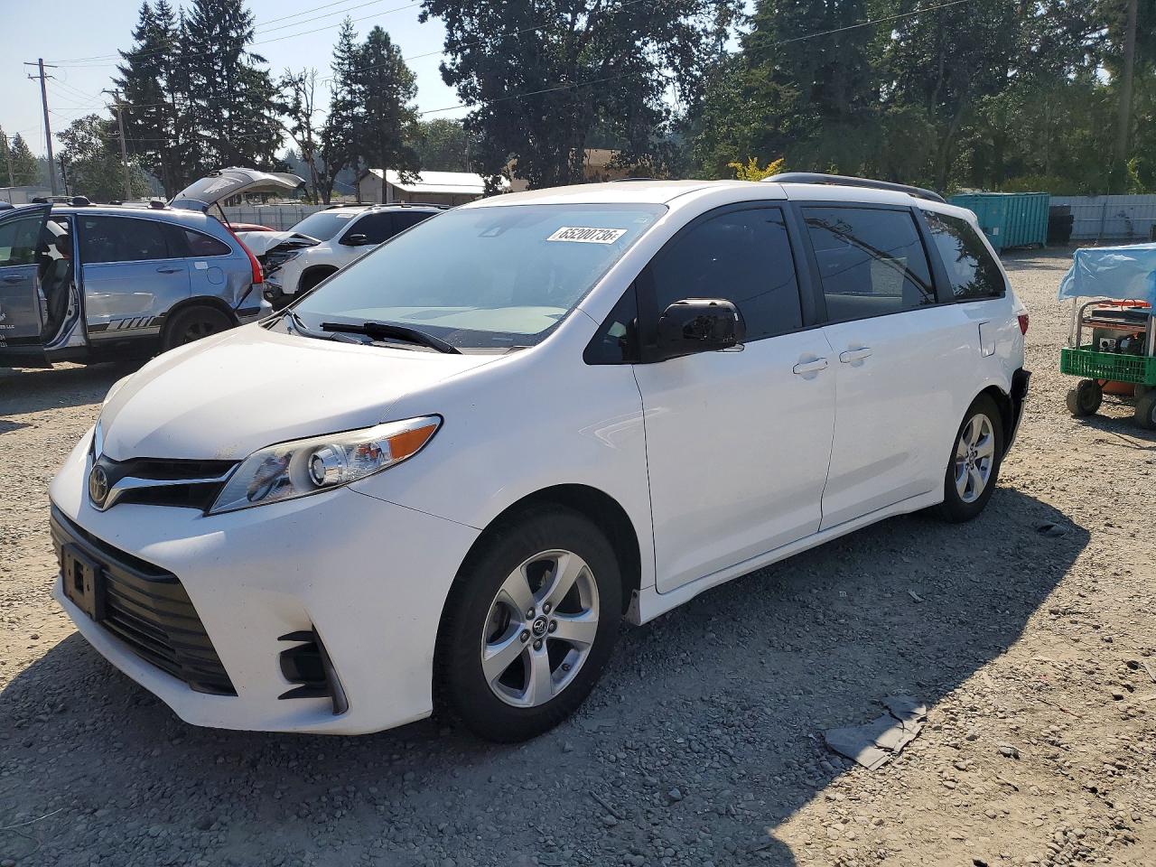 2018 TOYOTA SIENNA LE | 5TDKZ3DC7JS936474 | UPCARS