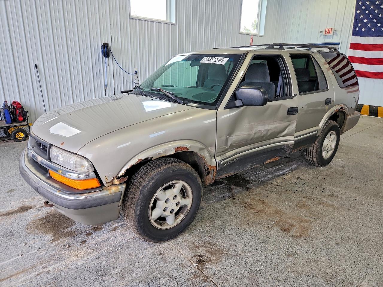 2000 CHEVROLET BLAZER | 1GNDT13W2YK211447 | UPCARS