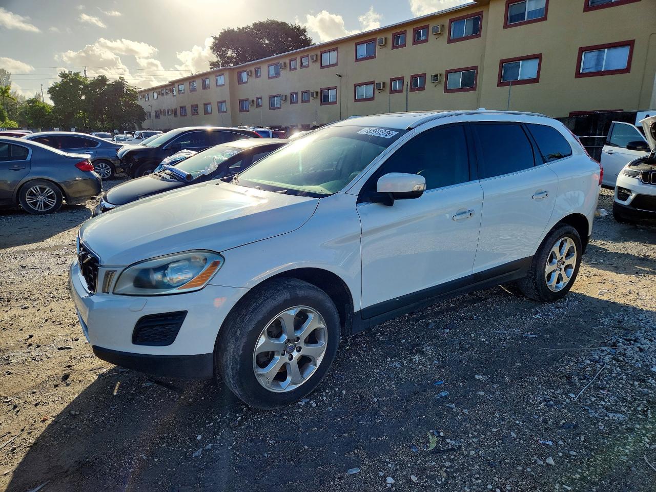 2013 VOLVO XC60 3.2 | YV4952DL7D2427756 | UPCARS