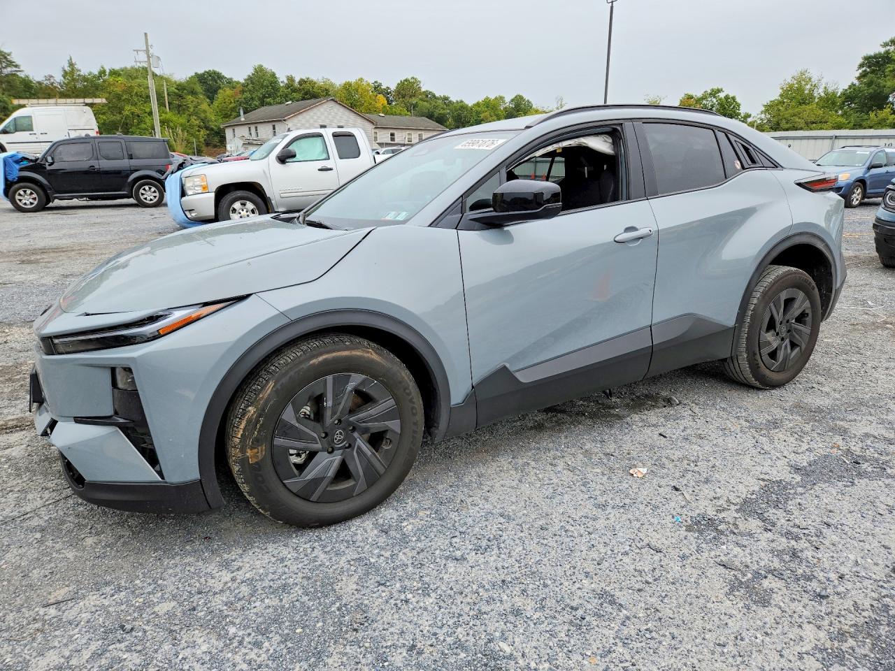 2026 TOYOTA C-HR SE | JTMAAAAD9TJ016107 | UPCARS