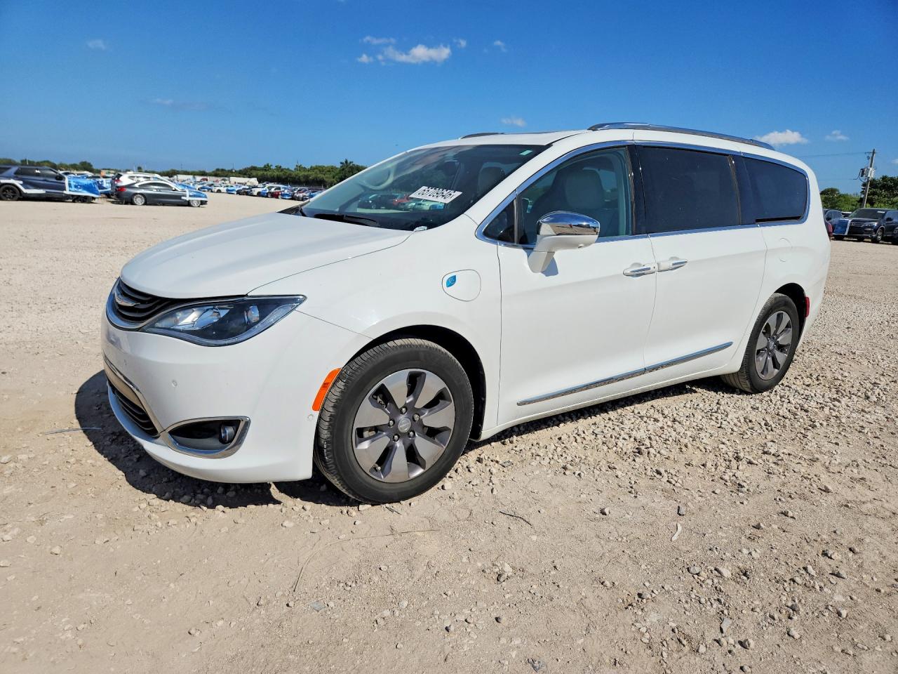 2018 CHRYSLER PACIFICA HYBRID LIMITED | 2C4RC1N77JR139737 | UPCARS