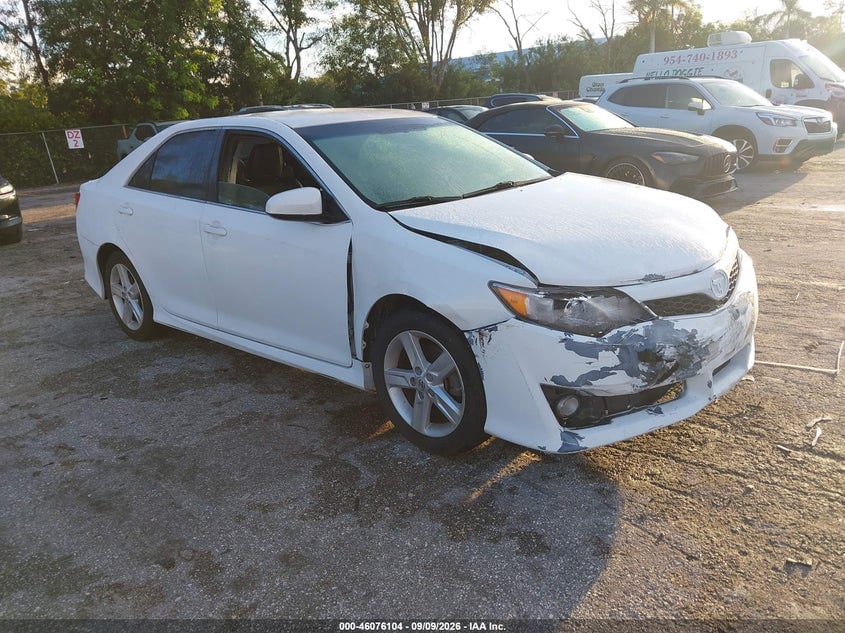 2014 TOYOTA CAMRY SE | 4T1BF1FK8EU800756 | UPCARS