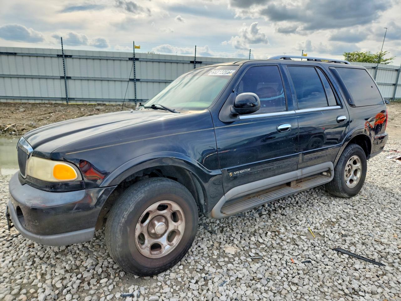 1998 LINCOLN NAVIGATOR | 5LMPU28L6WLJ61224 | UPCARS