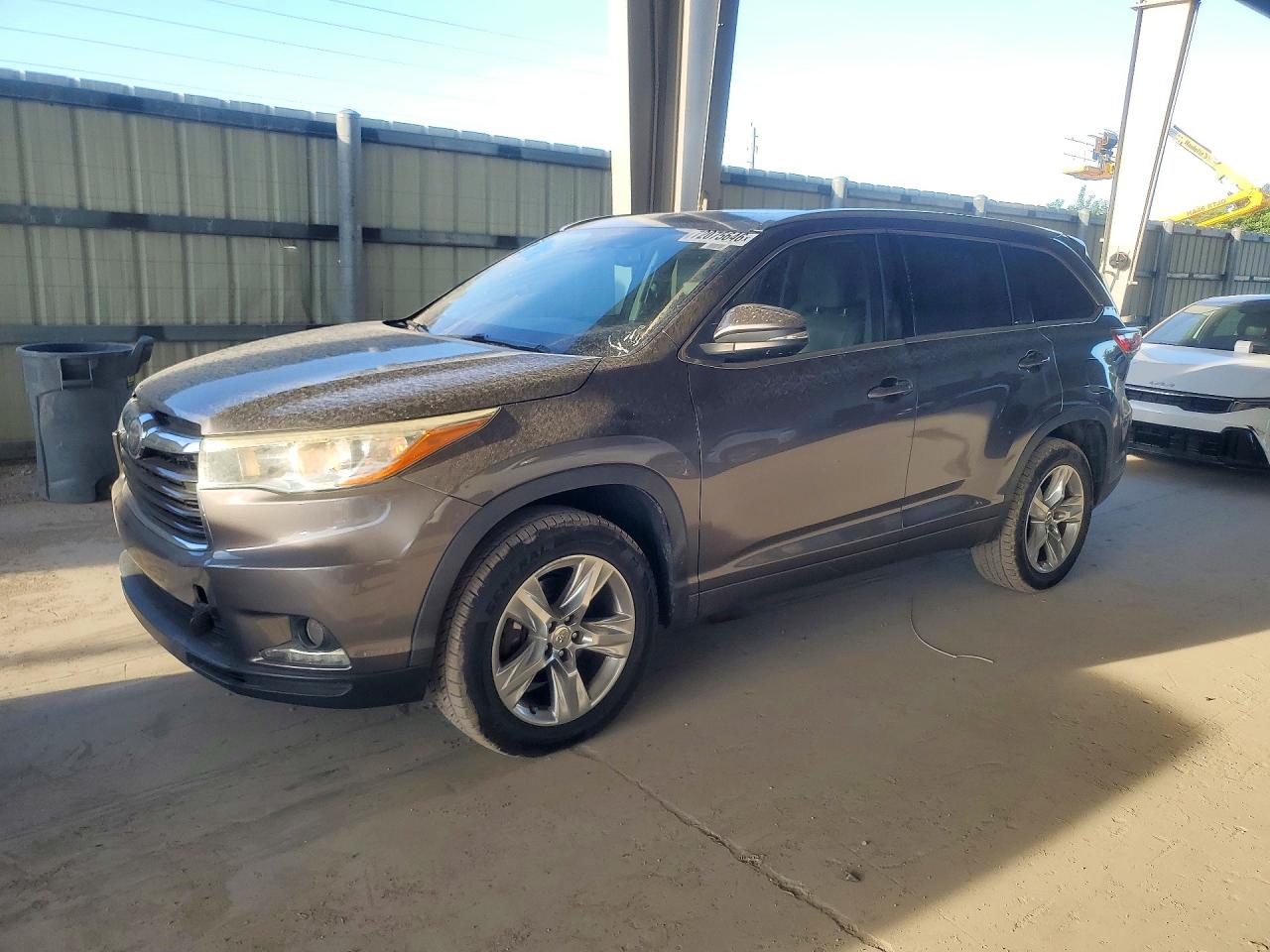 2015 TOYOTA HIGHLANDER LIMITED | 5TDYKRFH0FS064799 | UPCARS