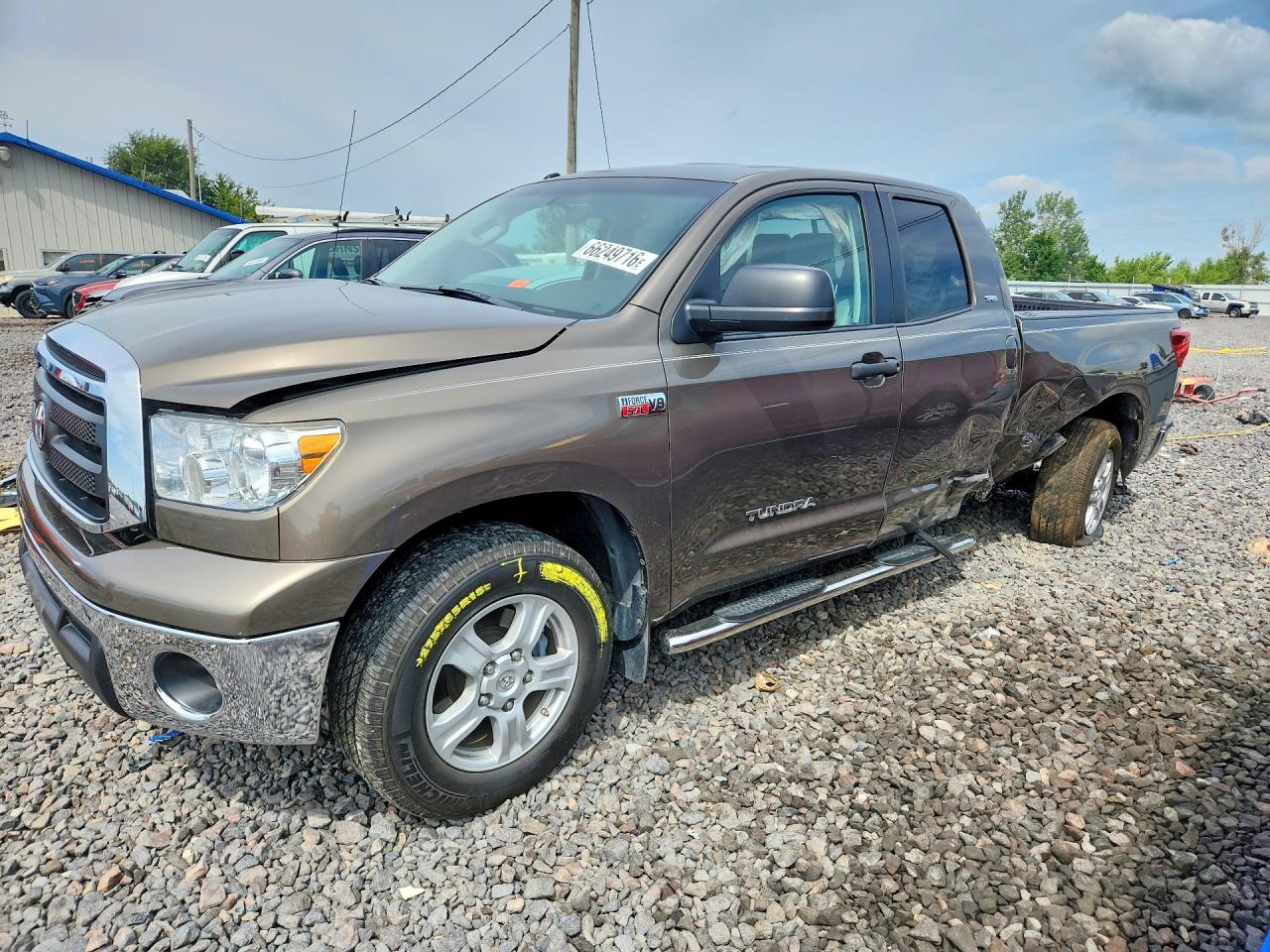 2011 TOYOTA TUNDRA DOUBLE CAB SR5 | 5TFUW5F10BX187344 | UPCARS