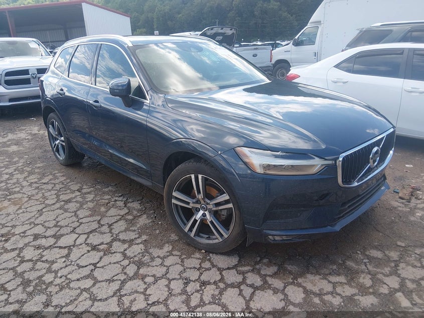 2021 VOLVO XC60 T5 MOMENTUM | YV4102RKXM1734484 | UPCARS