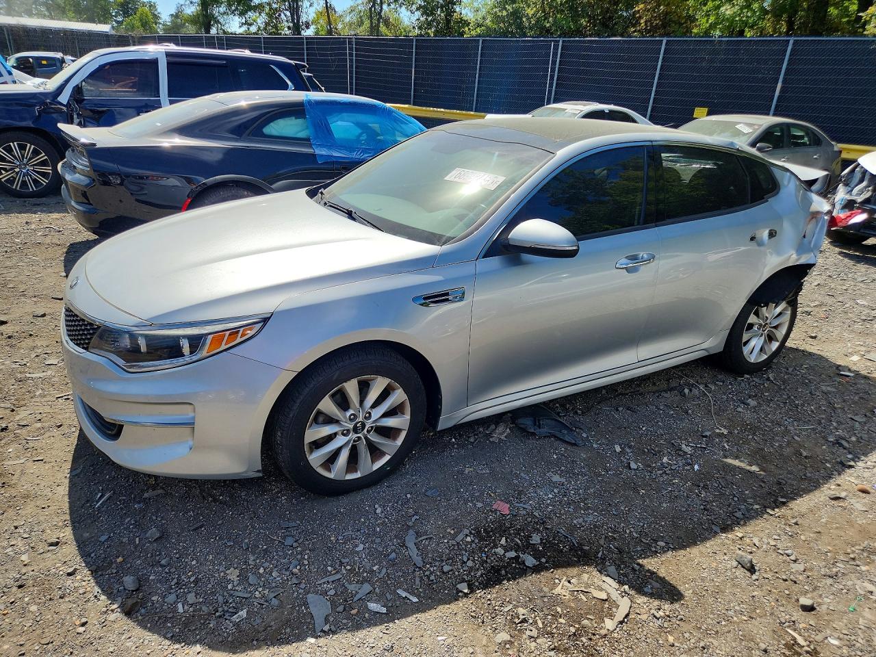2016 KIA OPTIMA EX | 5XXGU4L35GG110759 | UPCARS