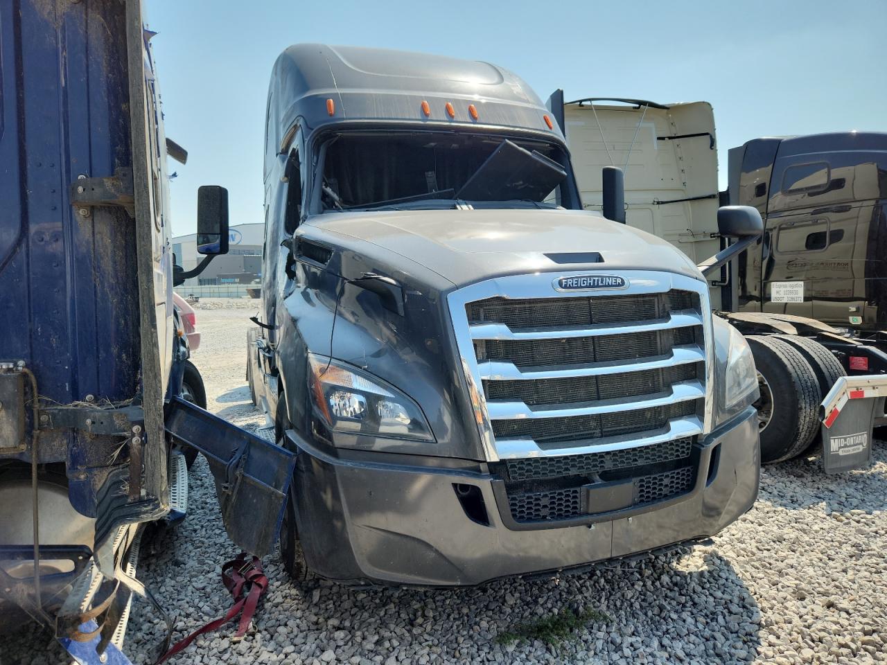 2020 FREIGHTLINER ALL OTHER 26 SEMI TRUCK | 3AKJHHDR8LSLP9642 | UPCARS