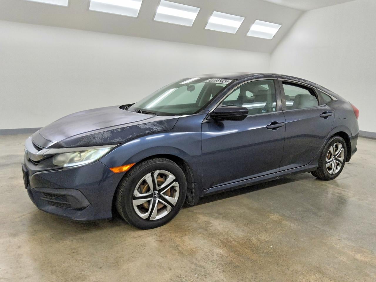 2017 HONDA CIVIC LX | 2HGFC2F5XHH547818 | UPCARS