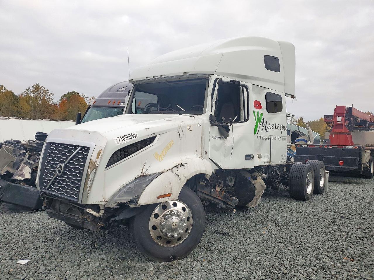 2022 VOLVO VN L SEMI TRUCK | 4V4NC9EH2NN296816 | UPCARS