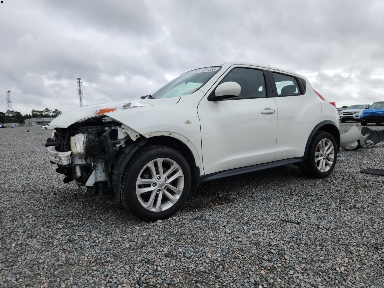 2014 NISSAN JUKE S | JN8AF5MR4ET351898 | UPCARS