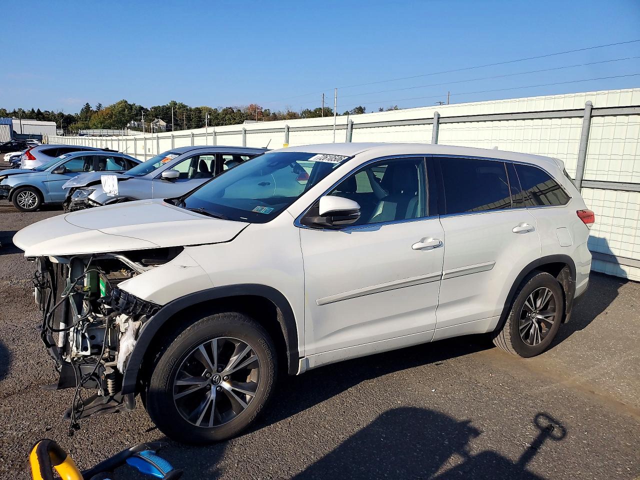 2017 TOYOTA HIGHLANDER LE PLUS | 5TDBZRFH0HS445931 | UPCARS